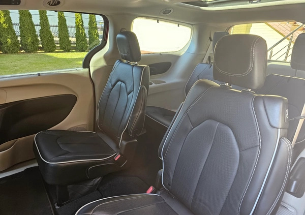 Chrysler Pacifica cena 221000 przebieg: 22164, rok produkcji 2021 z Tolkmicko małe 407